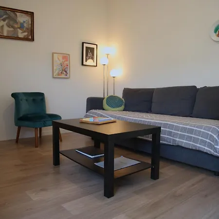 Charming And Quiet Near Sncf Train Station Apartment
